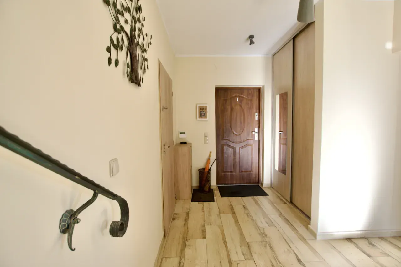 Elegancki dom w prestiżowej lokalizacji 13