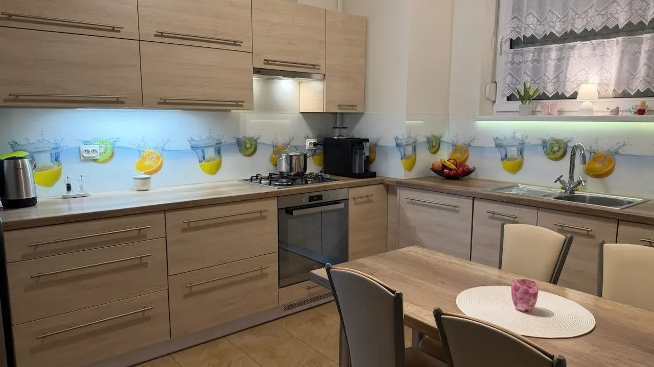 Apartament z ogródkiem| Centrum TG 5