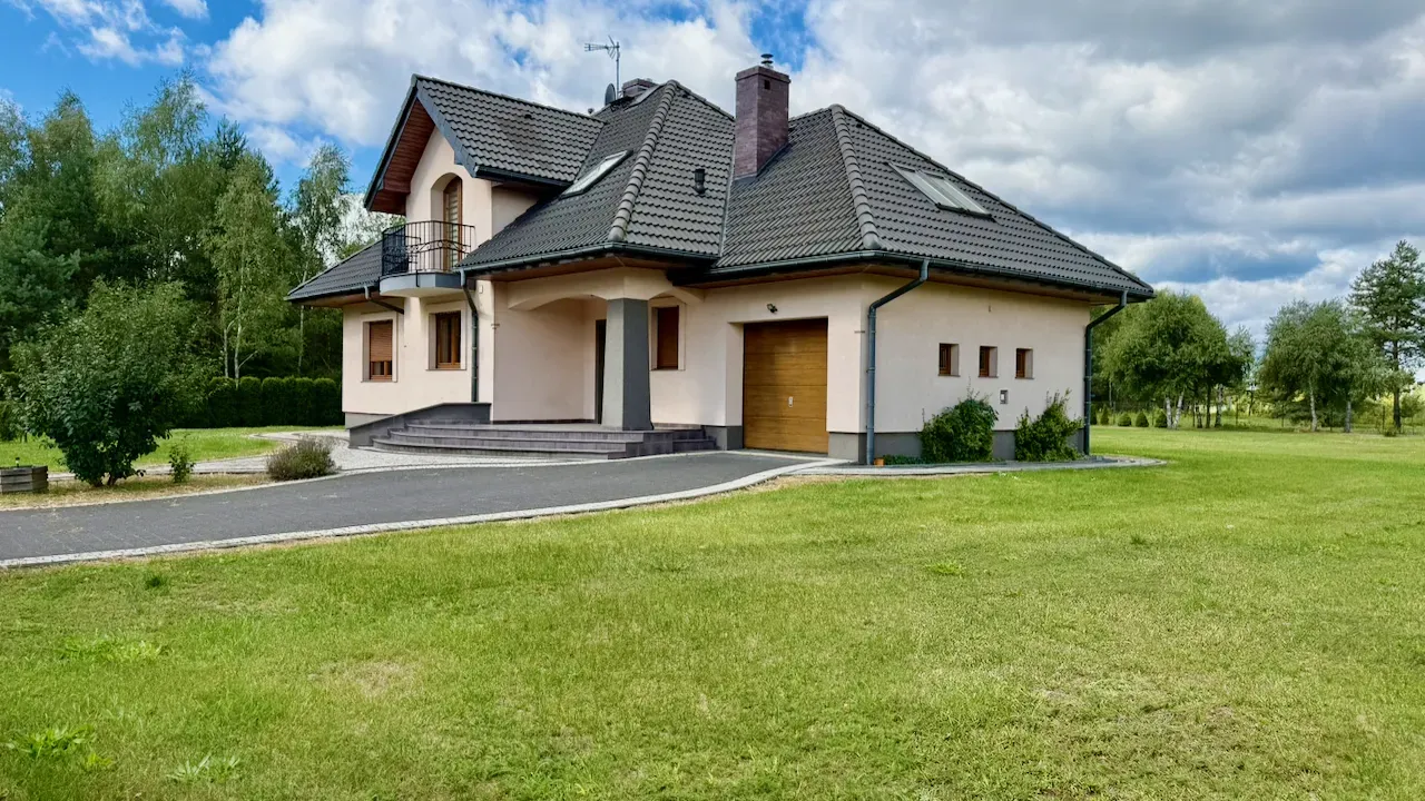 Piękna Posiadłość w Zendku 18
